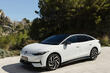Elektriskā aizmugures piedziņas liftbeka Volkswagen ID.7 apskats foto 3