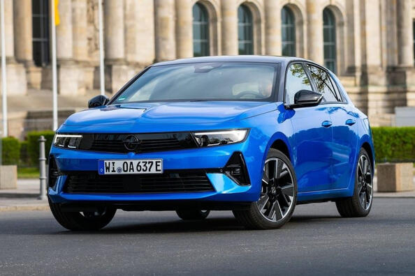 Elektriskais kompaktais hečbeks Opel Astra Electric