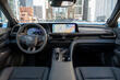 Toyota Crown krosovera sedana apskats foto 5