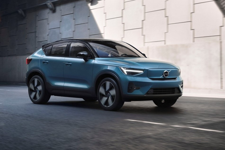 Volvo C40 Recharge elektriskā krosovera apskats