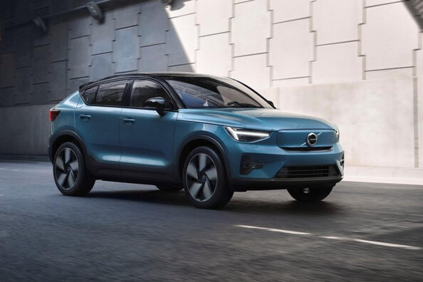 Volvo C40 Recharge elektriskā krosovera apskats