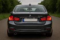 BMW 3. sērija F30/F31 2012–2019 Līste virs numura zīmes (nerūsējošais tērauds) foto 1