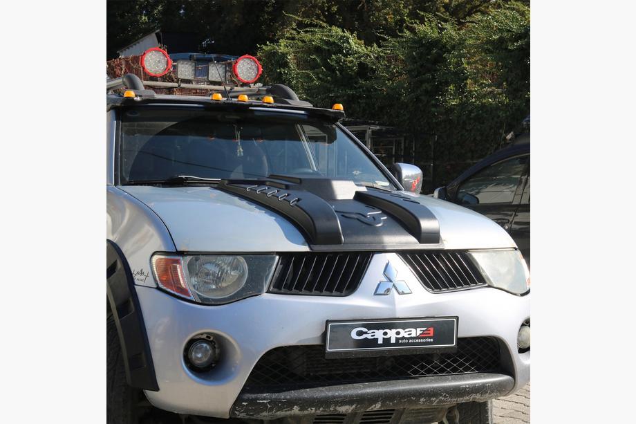 Mitsubishi L200 2006–2015 Motora pārsega uzlika V3 (ABS) Image
