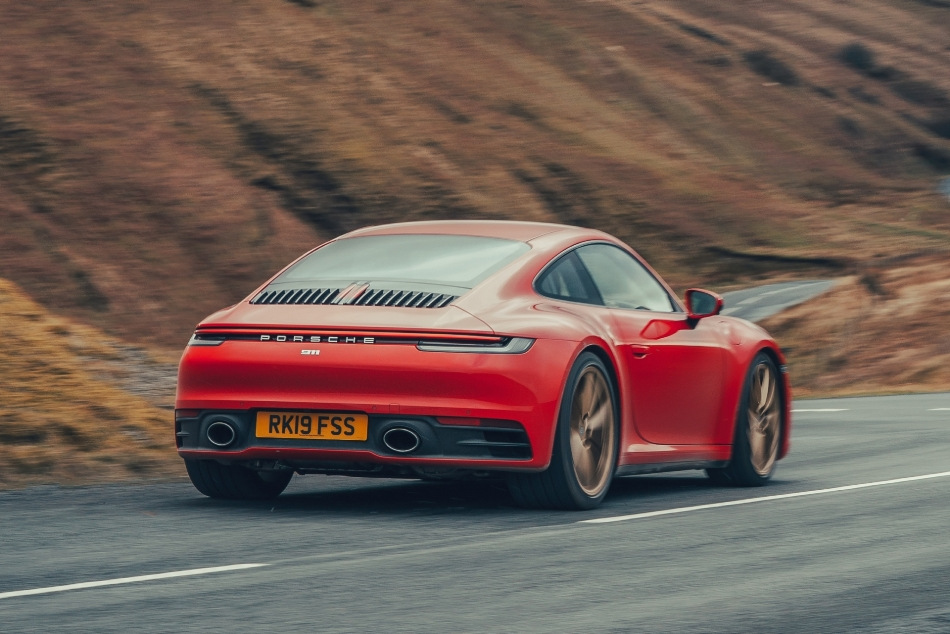 Porsche 911 Carrera: perfekcionisms detaļās