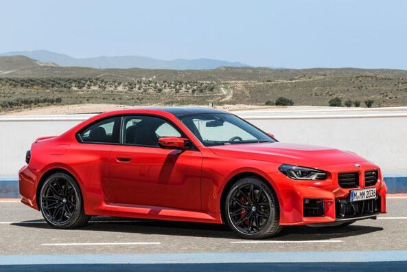 Otrās paaudzes sporta kupejas BMW M2 Coupe apskats