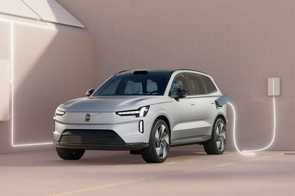 Apskats: elektriskais pilnpiedziņas krosovers Volvo EX90