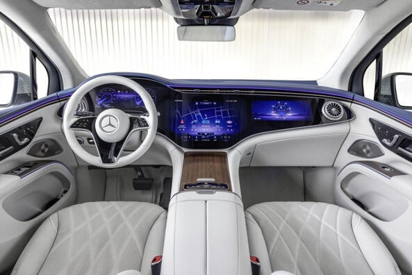 Apskats: elektriskais premium krosovers Mercedes-Benz EQS Foto 5
