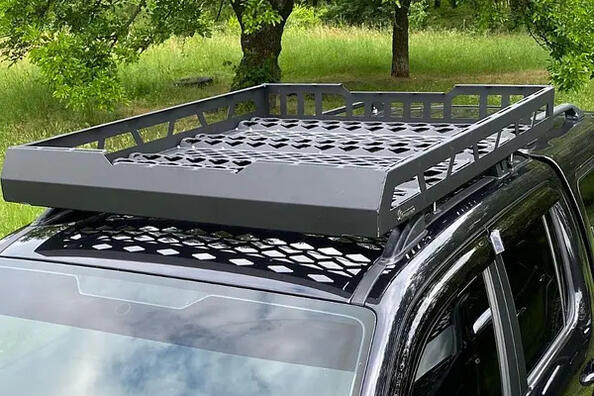 Kas ir ekspedīcijas jumta bagāžnieks un kam tas nepieciešams?