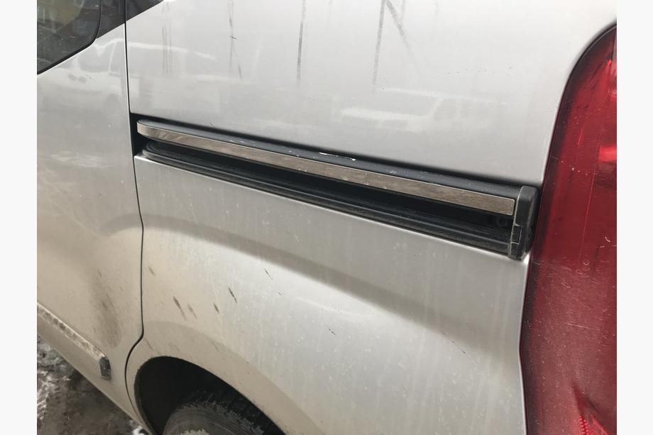 Peugeot Bipper 2008–2017 Moldingi zem bīdāmajām durvīm (2 gab., nerūsējošais tērauds) Carmos - turku teras Foto 4