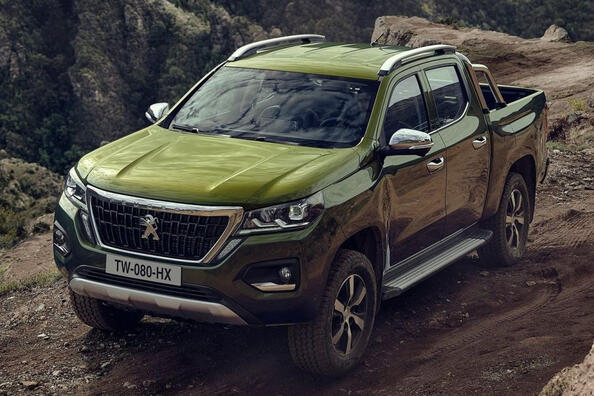 Peugeot Landtrek pilnpiedziņas pikapa apskats Foto 1