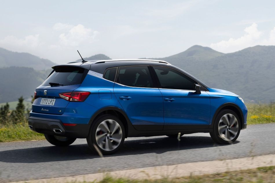 Apskats par atjaunināto kompakto krosoveru SEAT Arona