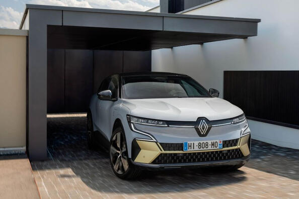 Renault Megane E-Tech elektriskā hečbeka apskats