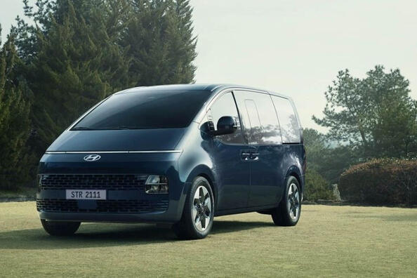 Hyundai Staria minivena apskats