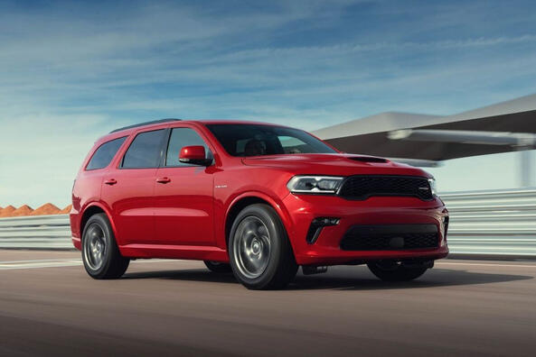 Apskats: augstas veiktspējas krosovers Dodge Durango