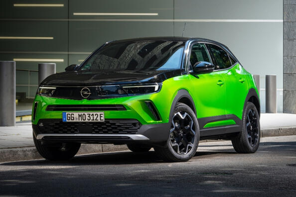 Elektriskā pilsētas krosovera Opel Mokka-e apskats