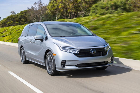 Honda Odyssey: ģimenes minivens ar unikālām īpašībām