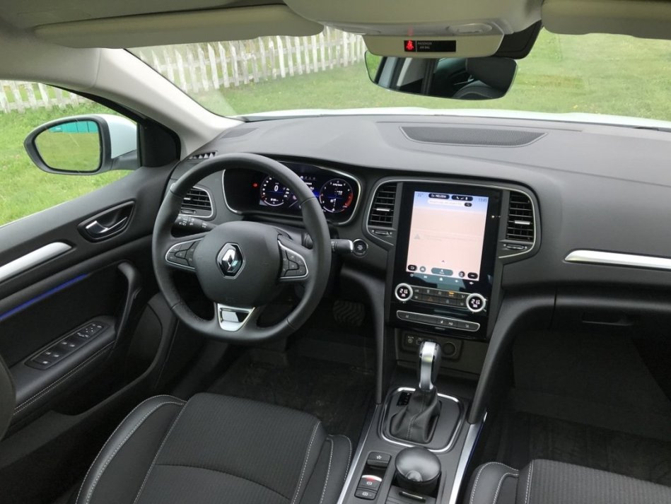 Apskats: atjauninātais Renault Megane Sedan, 4. paaudze