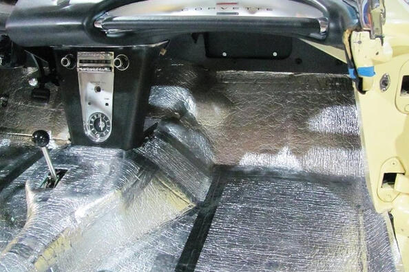Kāpēc auto skaņas izolācija ir vajadzīga un kādi ir ieguvumi
