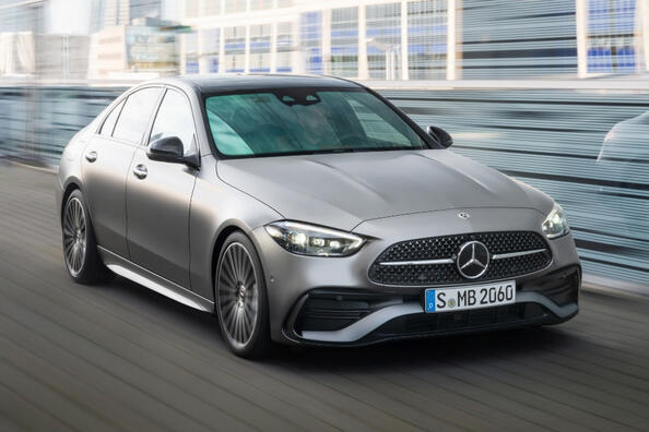Mercedes-Benz C-Class W206: jaunās paaudzes elegance un tehnoloģijas Foto 2