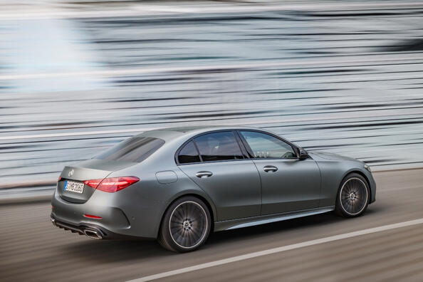 Mercedes-Benz C-Class W206: jaunās paaudzes elegance un tehnoloģijas Foto 3
