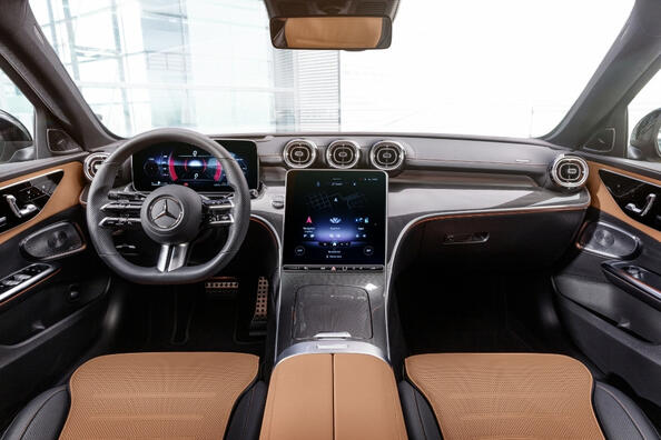 Mercedes-Benz C-Class W206: jaunās paaudzes elegance un tehnoloģijas Foto 5