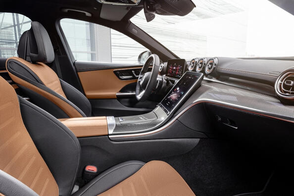 Mercedes-Benz C-Class W206: jaunās paaudzes elegance un tehnoloģijas Foto 6