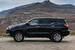 Toyota Fortuner: mūsdienīga apvidus auto iemiesojums foto 2