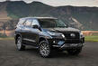 Toyota Fortuner: mūsdienīga apvidus auto iemiesojums foto 1