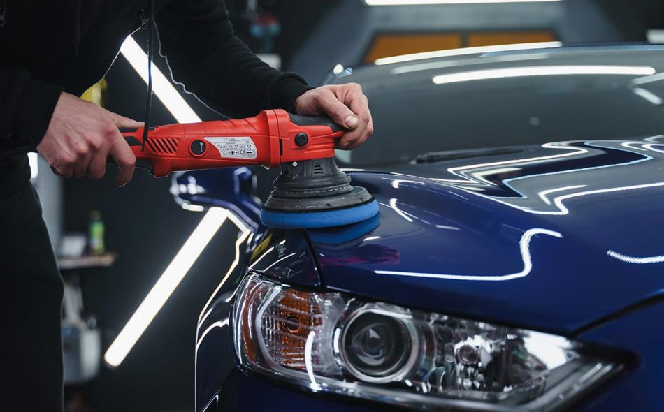 Auto pulieris: spožs spīdums un aizsardzība
