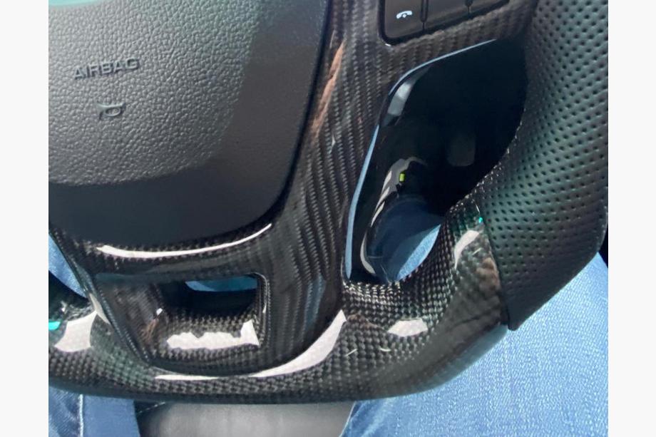 Ford Explorer 2019– Pilns anatomisks stūres rats (oglekļa šķiedra) Foto 2