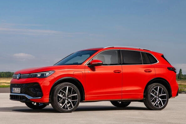 Volkswagen Tiguan jaunās paaudzes krosovera apskats Foto 2