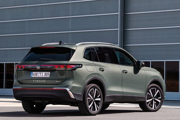 Volkswagen Tiguan jaunās paaudzes krosovera apskats Foto 4