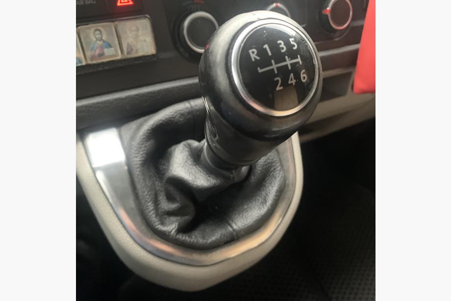 Volkswagen T6 2015–2024 Ādas pārnesumu pārslēga manžeta Image
