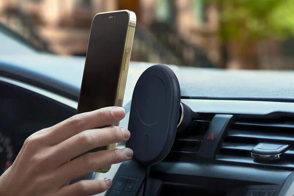 Kā izvēlēties telefona turētāju: ceļvedis autovadītājam