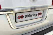 Toyota Land Cruiser 200 2007–2021 OEM līste virs numura zīmes (2016+) foto 1