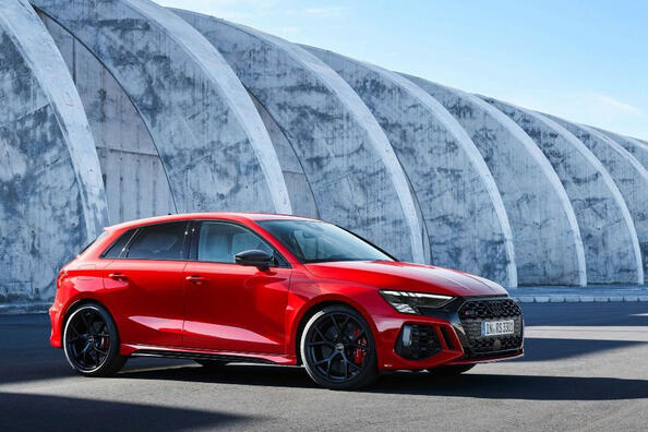 Audi RS 3 Sportback: apskats par jaudīgo hečbeku