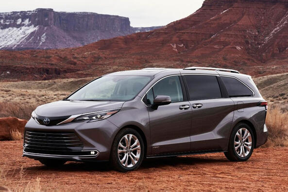 Toyota Sienna 4. paaudzes minivena apskats