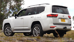 Toyota Land Cruiser 300 2021– Aizmugurējās gabarītgaismas (LED) foto 2