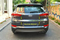 Hyundai Tucson TL 2016–2021 Izpārdošana Apmales līste virs numura zīmes (2015–2018, augšējā, plata, nerūsējošais tērauds) foto 2