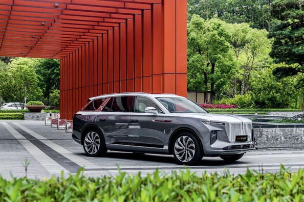 Hongqi E-HS9: luksusa elektroauto no Ķīnas
