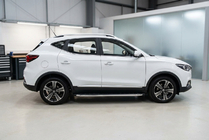 MG ZS 2017–2024 Sānu pakāpieni BlackLine (2 gab., alumīnijs) foto 1