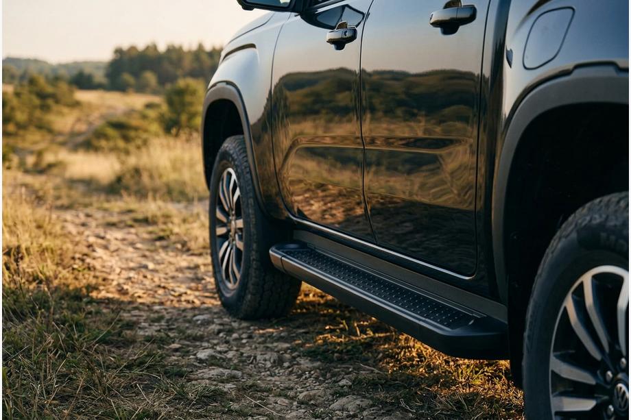 Ford Ranger 2022– Sānu sliekšņi Allmond Black (2 gab., alumīnijs) Foto 1