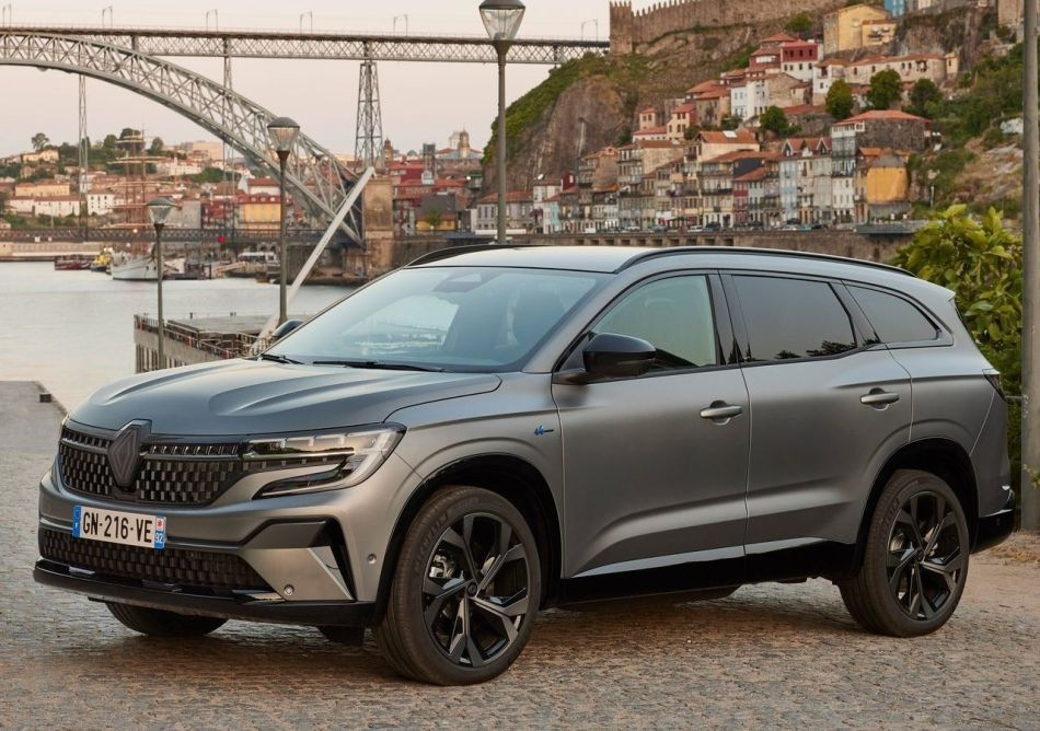 Renault Espace sestā paaudze: minivena apskats