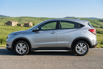 Honda HR-V 2014–2021 Sānu sliekšņi Shining V1 (2 gab., alumīnijs) foto 1