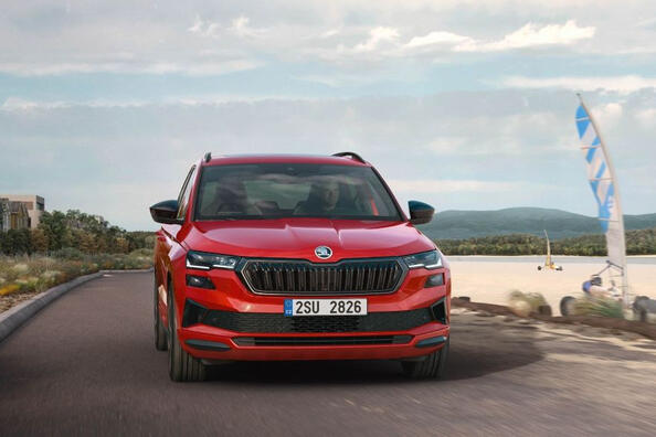 Skoda Karoq: atjaunināts krosovers pilsētai un ģimenei