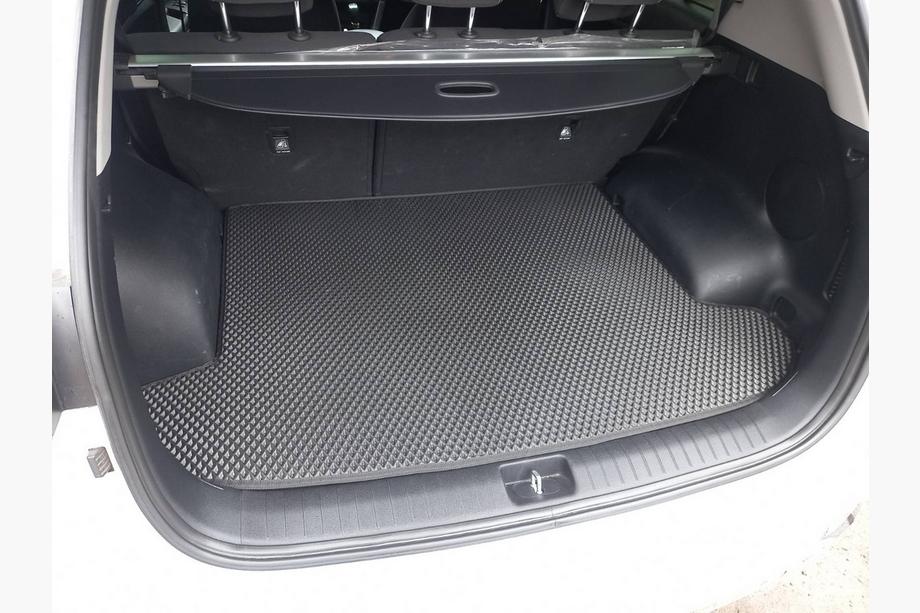Kia Sportage 2021– EVA bagāžnieka paklājiņš V-1 (melns) Foto 1