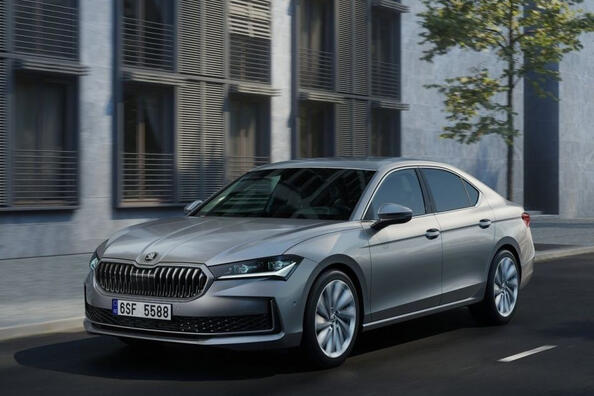 Skoda Superb: pārskats par modeļa ceturto paaudzi