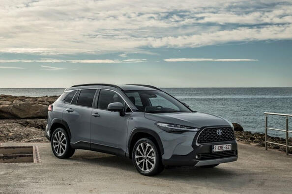 Toyota Corolla Cross: kompakta pilsētas krosovera apskats