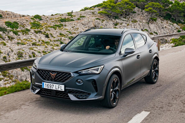 Cupra Formentor krosovera apskats