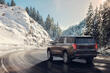 Chevrolet Suburban: leģendārais 12. paaudzes apvidus auto foto 3